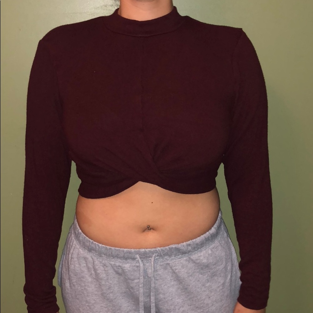 Long sleeve crop top